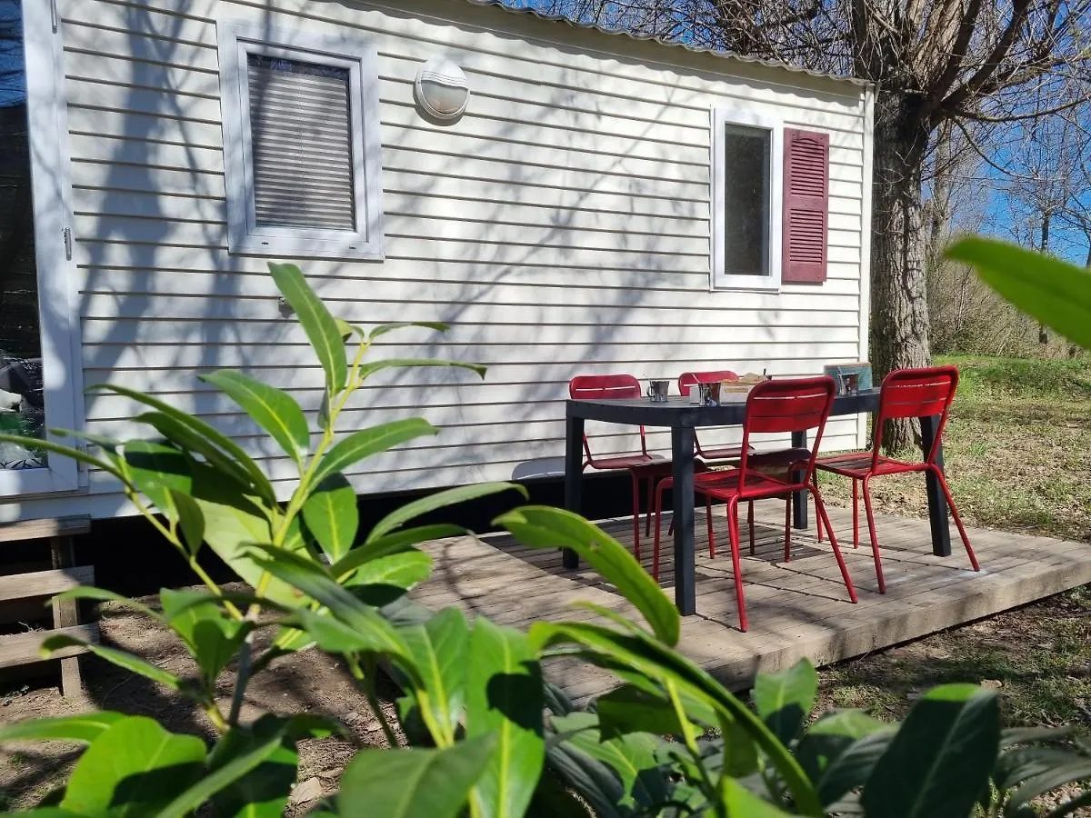 Camping Les Lodges Du Tarn Mostuéjouls 0*,  France